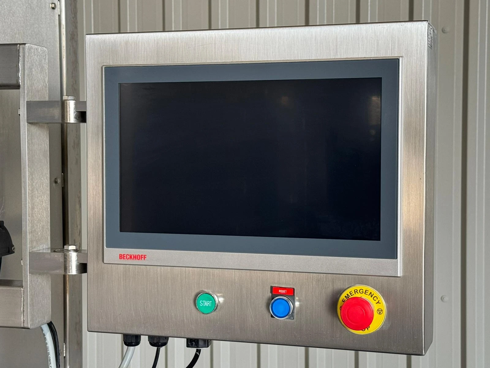 Cortador  automatizado  de queso  con control de peso marca NEWTECH