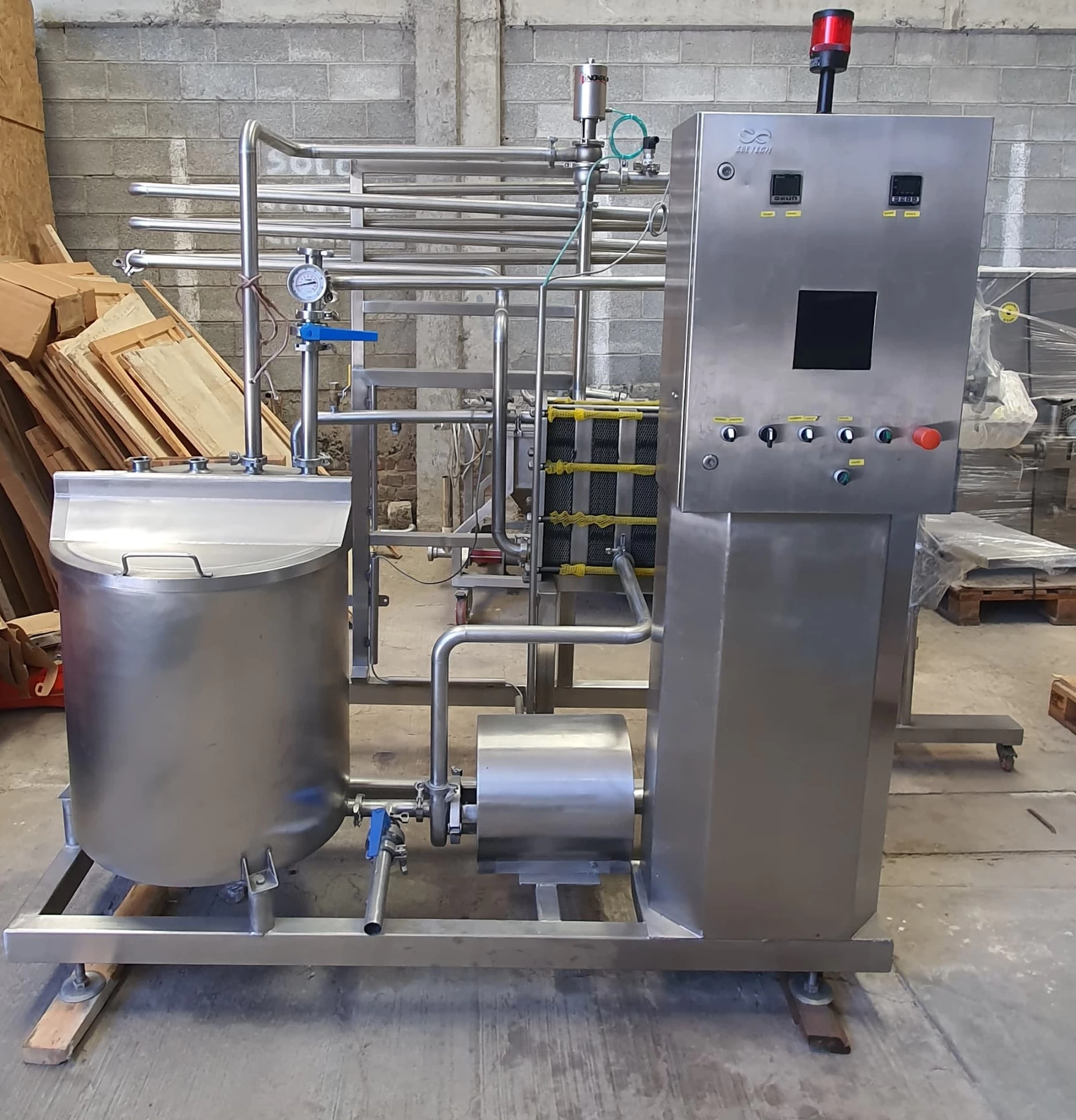 Pasteurizadores HTST Continuos  por medio de intercambiador  de placas   Totalmente  automaticos