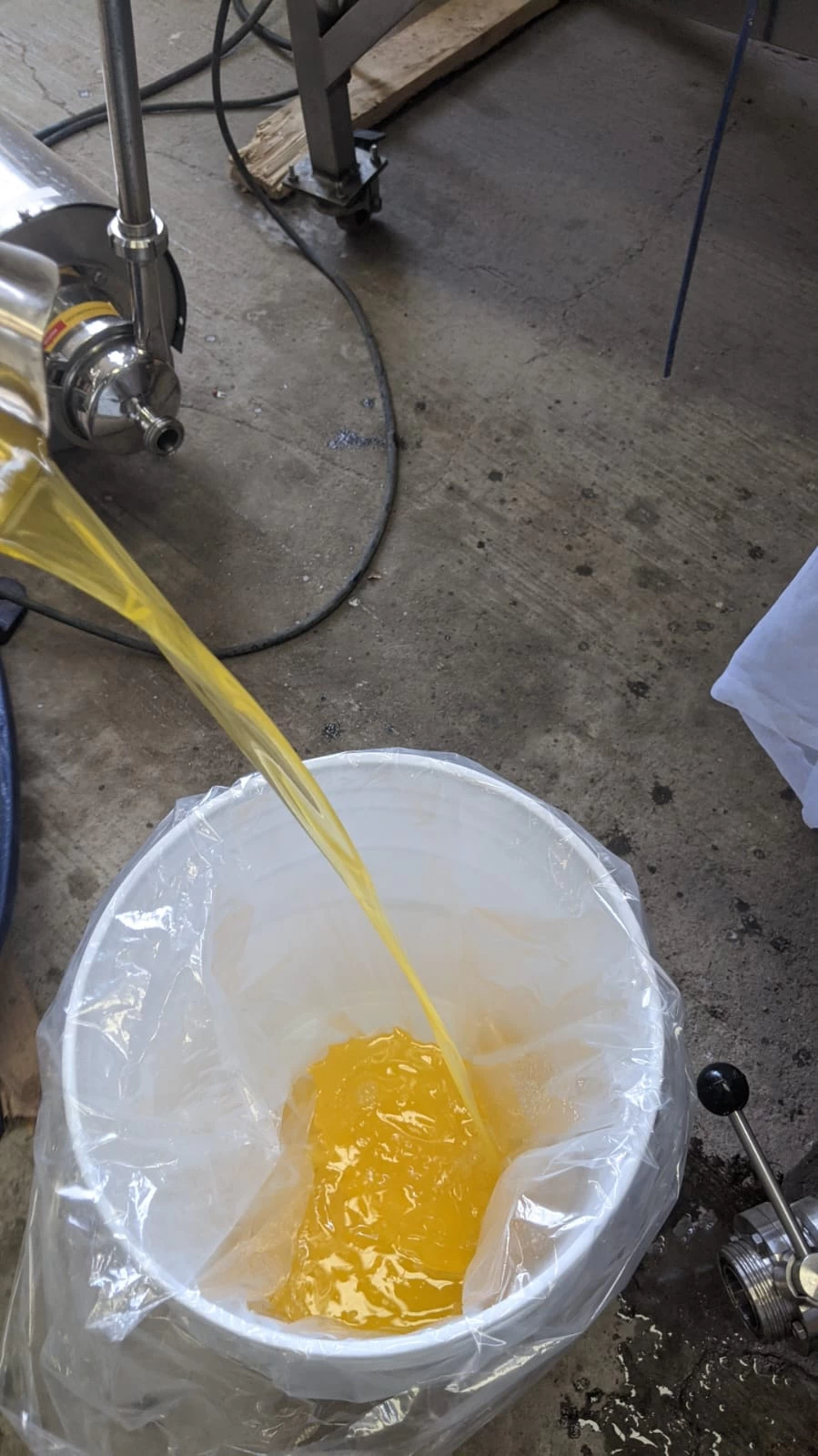 Linea de fabricacion de GHEE Tina  de  calentamiento a Gas  con Agitacion Mecanica   Sistea  de drenado   de la mantequilla cl